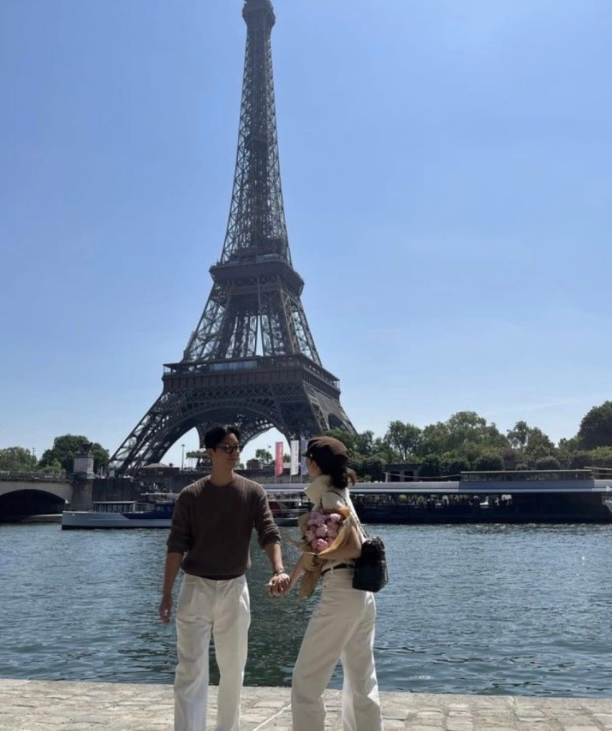 Bìa truyện CON TIM CÔ ĐƠN