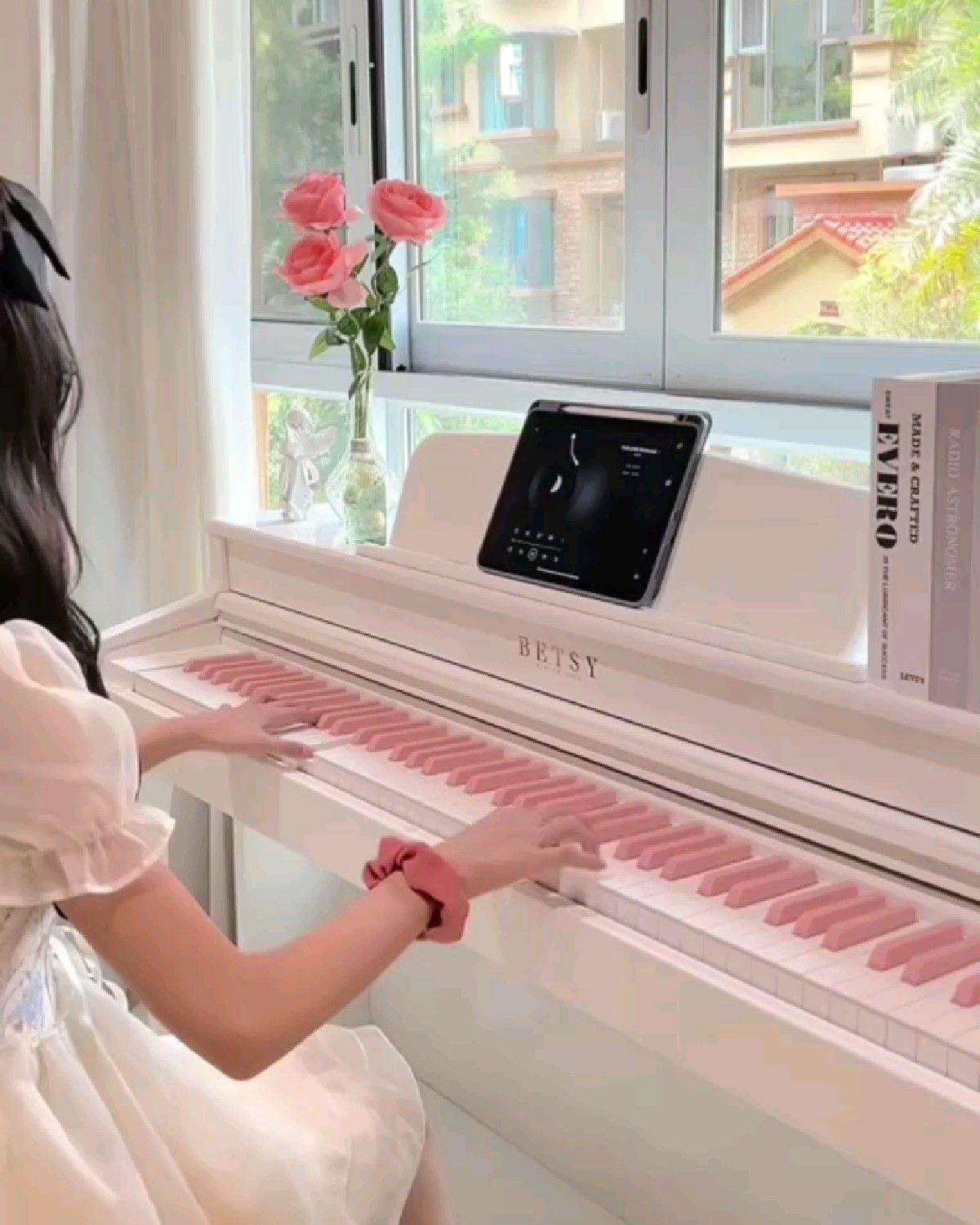 Bìa truyện Gam Trầm Sau Ánh Đèn