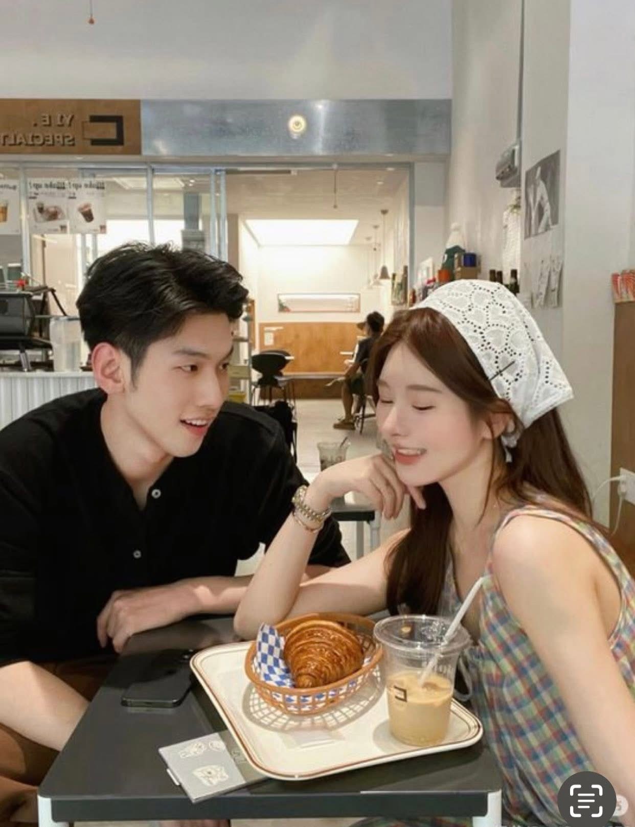 Bìa truyện MANG THAI CON CỦA THÁI TỬ GIA