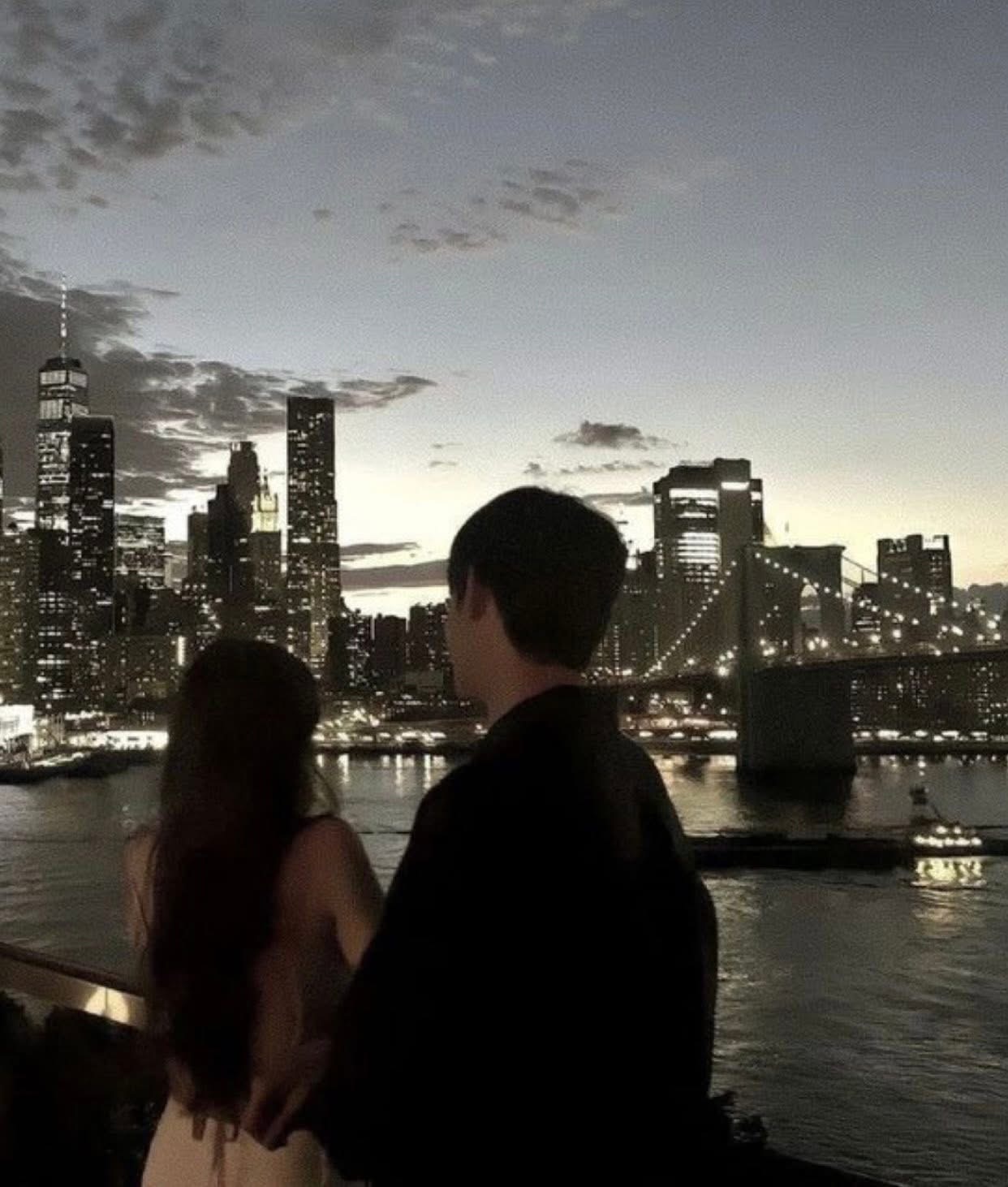 Bìa truyện ĐÊM GIAO THỪA, CHỒNG DẪN TÌNH NHÂN VỀ NHÀ