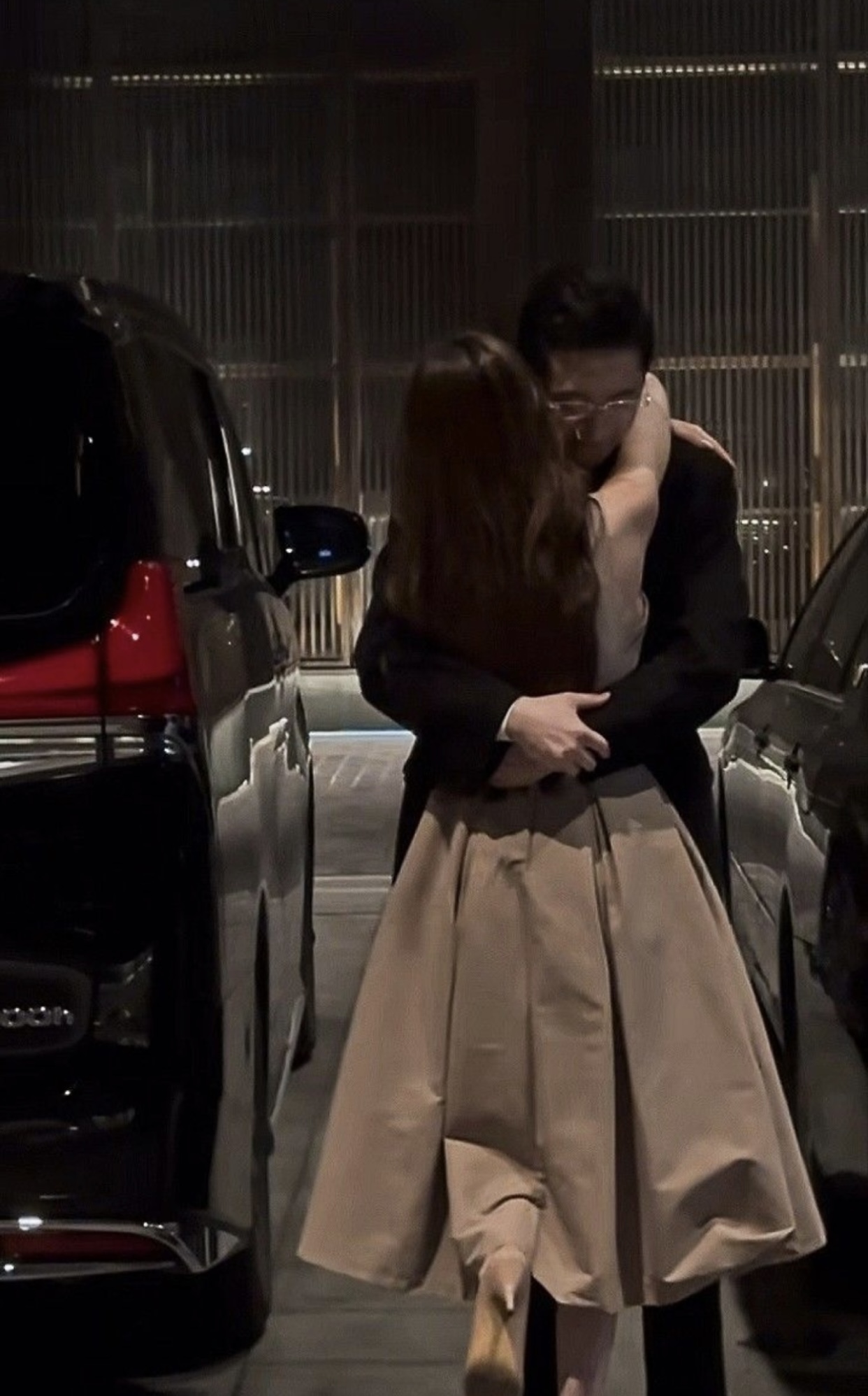 NGÀY LY HÔN, BNQ CỦA CHỒNG CŨ QUA ĐỜI