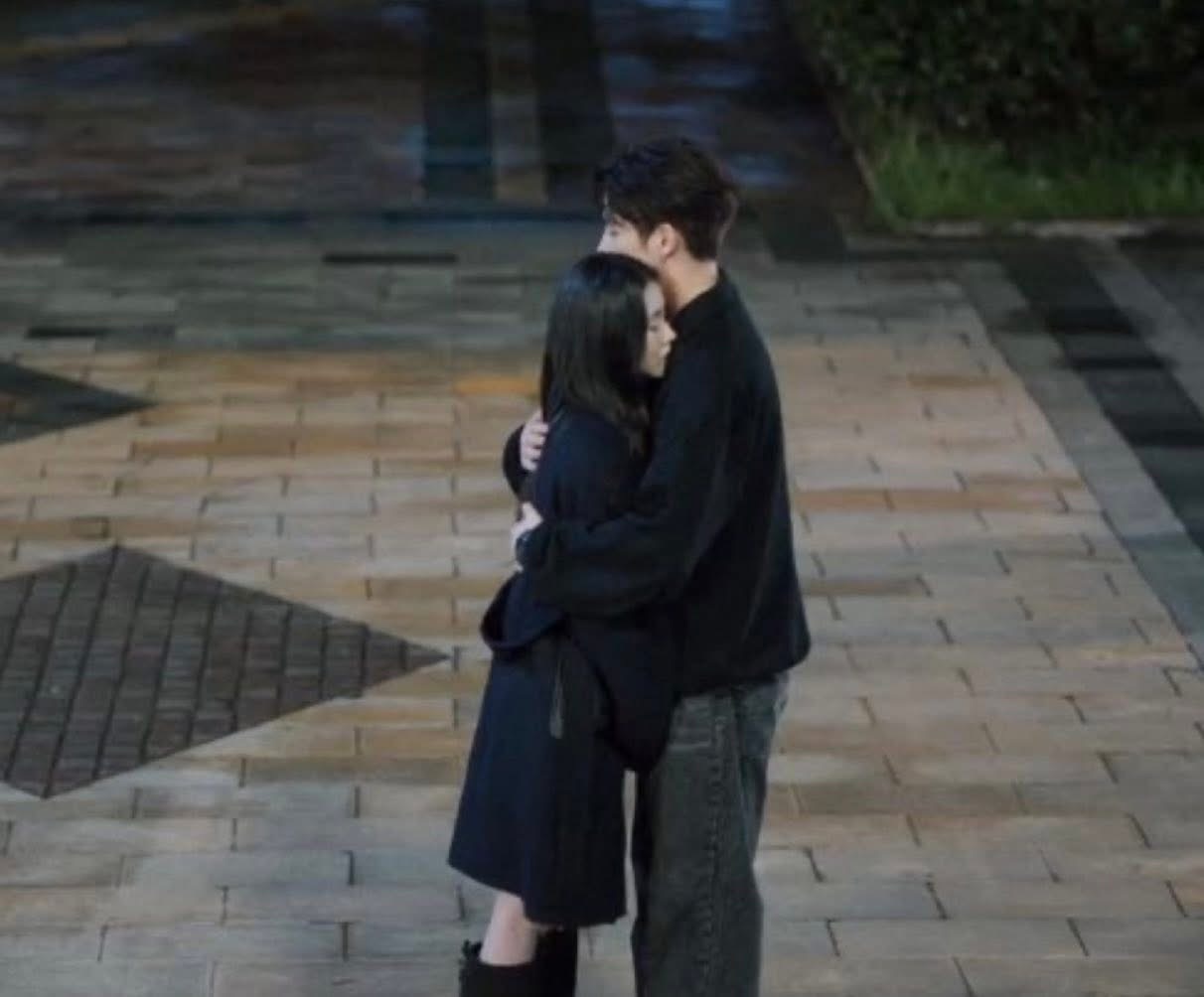 Bìa truyện RỜI XA HÁCH ĐÌNH AN