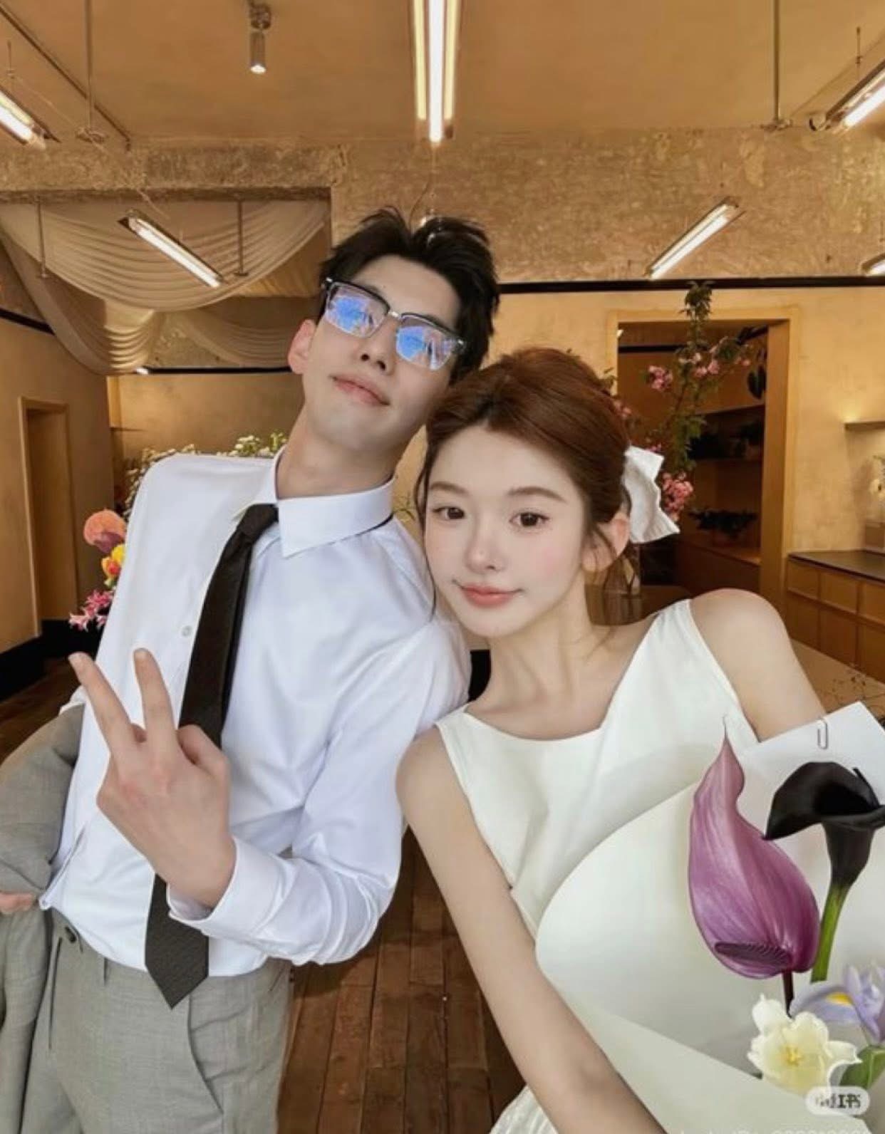 THẦM YÊU ANH 10 NĂM