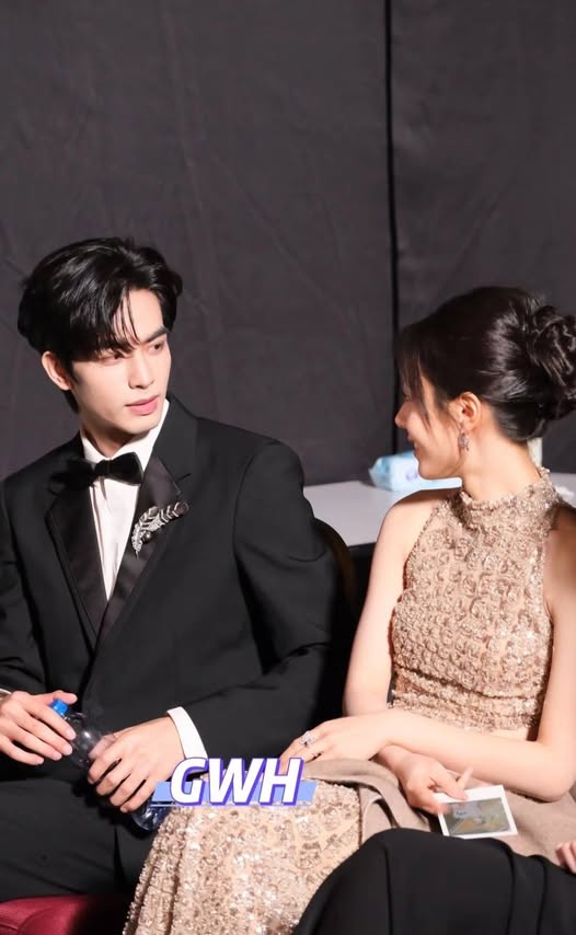 Bìa truyện Từ Liếm Cẩu Đến Vợ Ảnh Đế