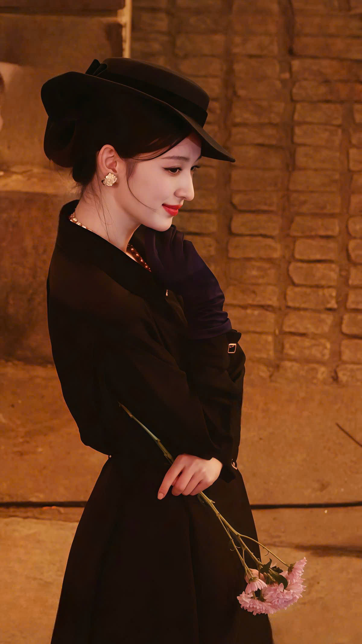 TRẢ LẠI ÁNH ĐÈN SÂN KHẤU