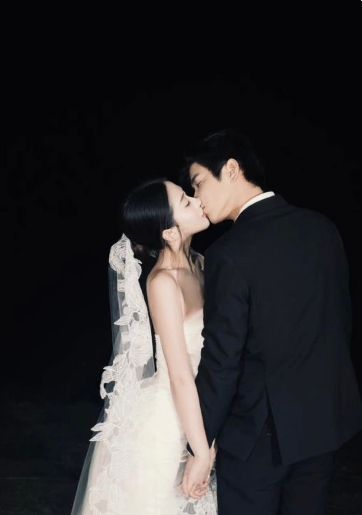 Bìa truyện TRẢ ƠN CHO SĨ QUAN