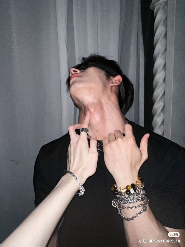 Trả Anh Về Với Bóng Tối