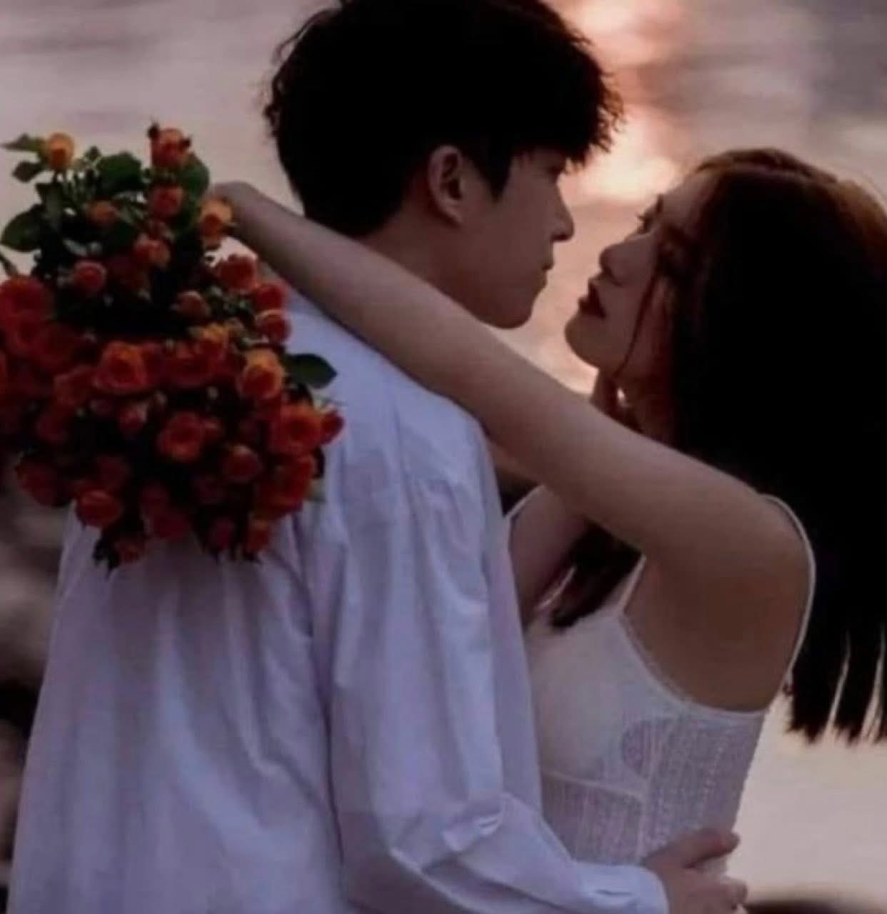 Bìa truyện VỊ HÔN PHU BỎ RA NƯỚC NGOÀI CÙNG TÌNH ĐẦU