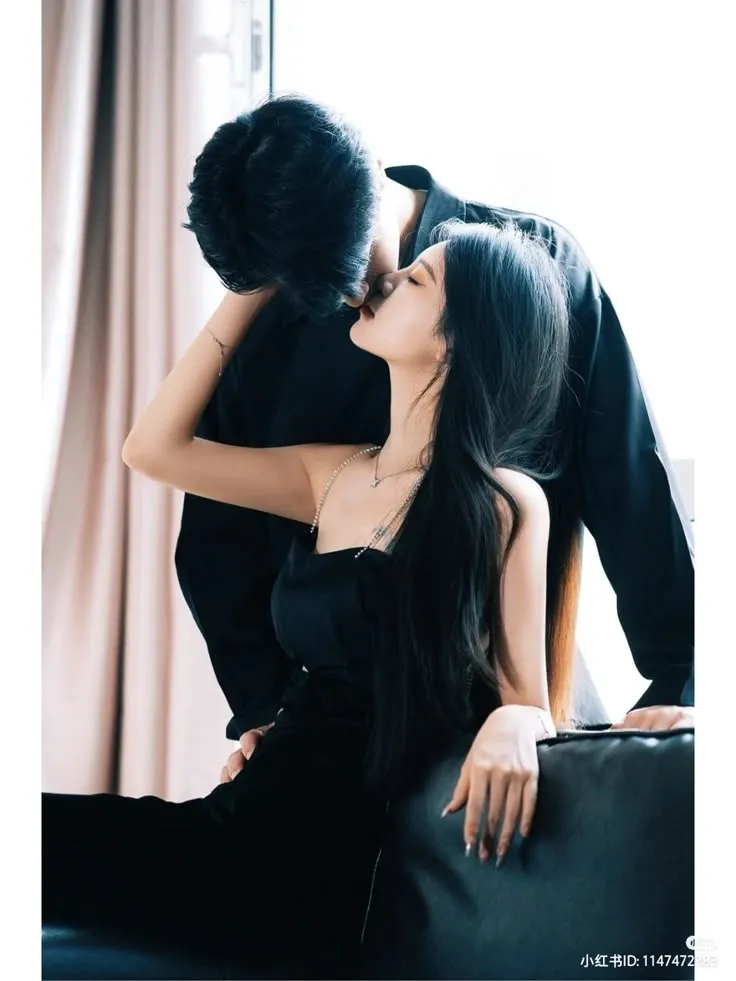 Ăn Hiếp Anh Ấy