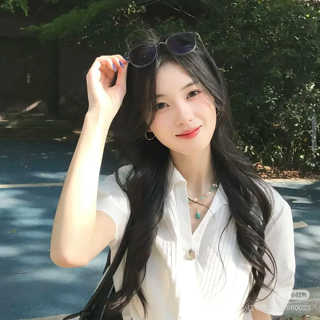 Bìa truyện BA NĂM SAU TÔI TRỞ VỀ CÙNG CHỒNG MỚI VÀ CON TRAI