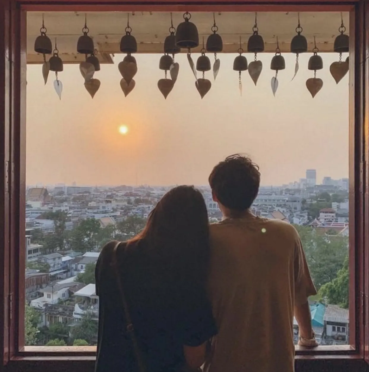 CHỒNG NHẮN TIN THAN KHỔ VỚI TRỢ LÝ